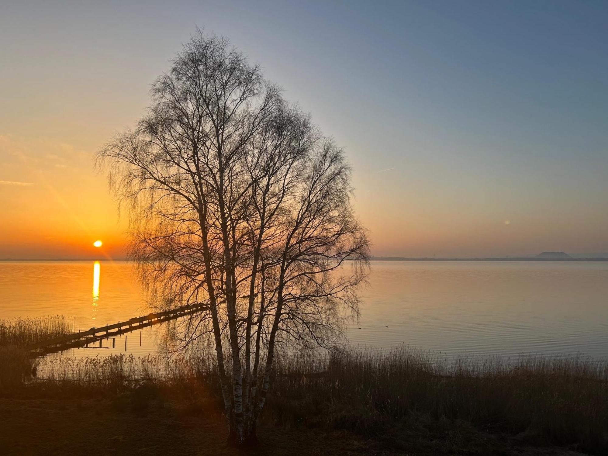 Ferienwohnung Sunrise - Mit Direktem Blick Auf Das Steinhuder Meer - มาร์ดอร์ฟ ภายนอก รูปภาพ